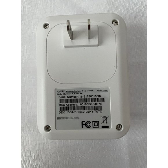 ZyXEL Set - 1 Powerline Pass-Thru Ethernet Adapter PLA-407 200Mbps & 1 - PLA-401 - Picture 4 of 10